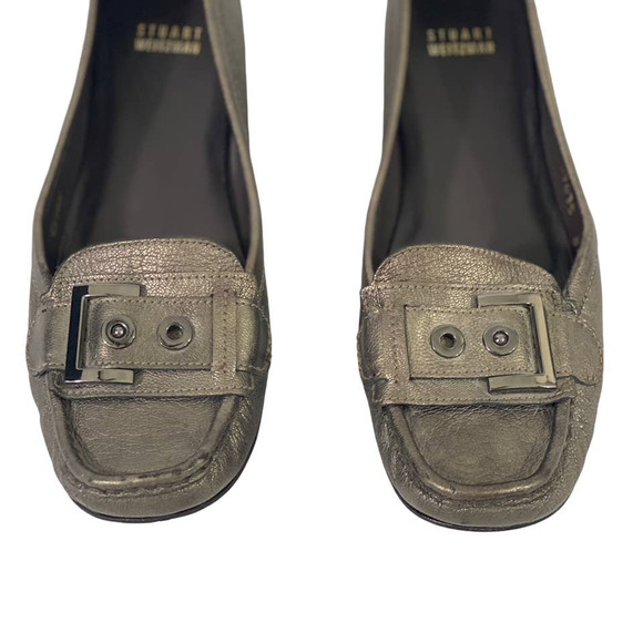 Stuart Weitzman Zwick Moccasin Loafer Flat Shoes Pewter Gray Shimmer Buckle 8.5M - Picture 4 of 11